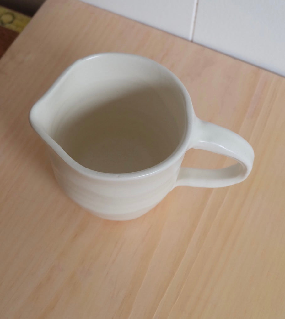 pitcher - 12 oz / pearl