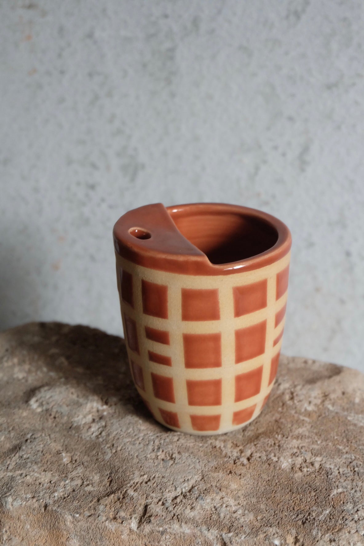 tasse de voyage - roches rouges